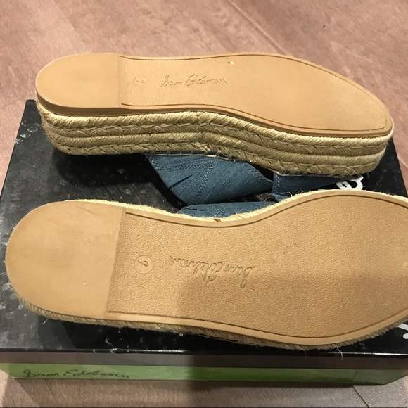 NIB Stuart Weitzman denim sandals/ slides - Picture 3 of 4